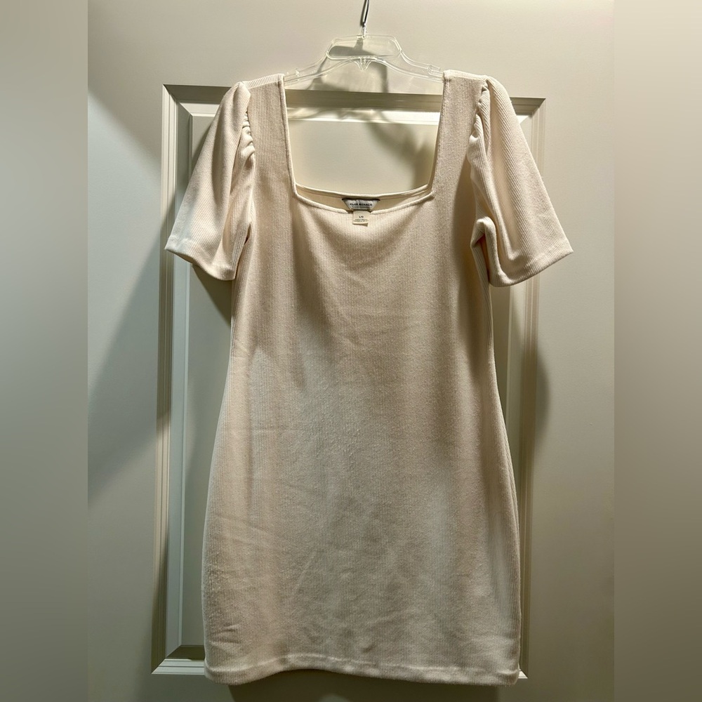 Club Monaco Cream Short Sleeve Fitted Mini Dress
